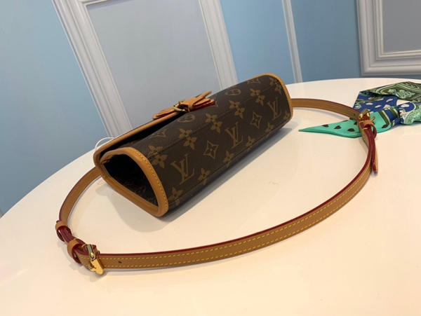 ルイヴィトンバッグ側面デザイン